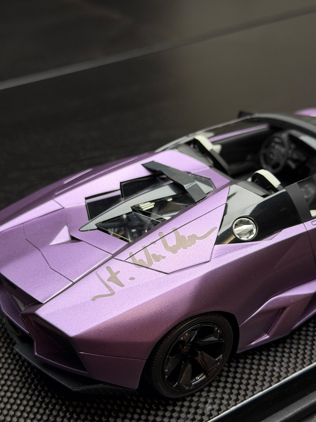 Lamborghini Reventon Roadster (Purple/ Hand signed) [MR Collection] 1/18 scale