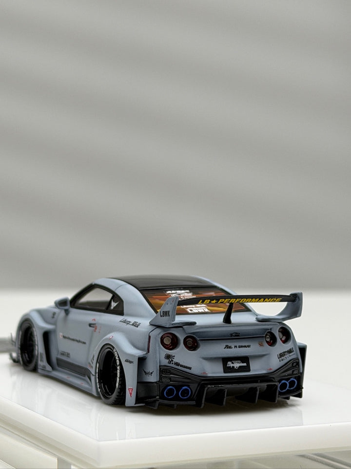 2-in-1 Nissan R35 GT-RR LBWK (Zero Fighter & NISMO)[Davis & Giovanni] 1:64 scale