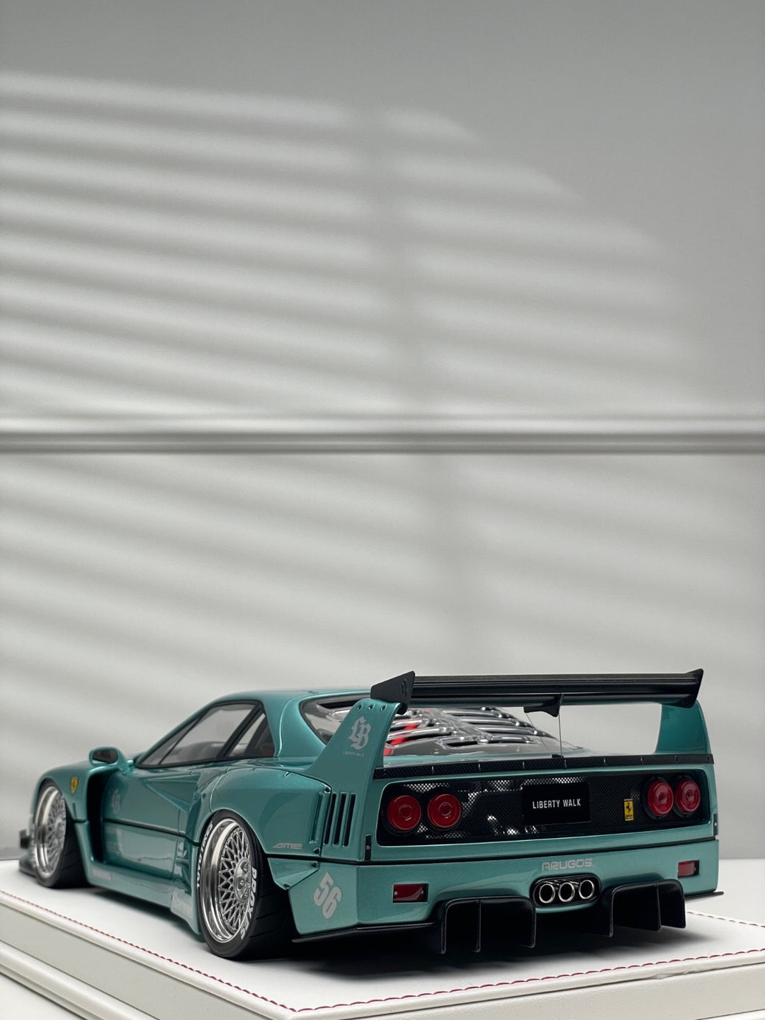 Ferrari F40 LBWK (Metallic Turquoise) [Davis & Giovanni] 1:18 scale