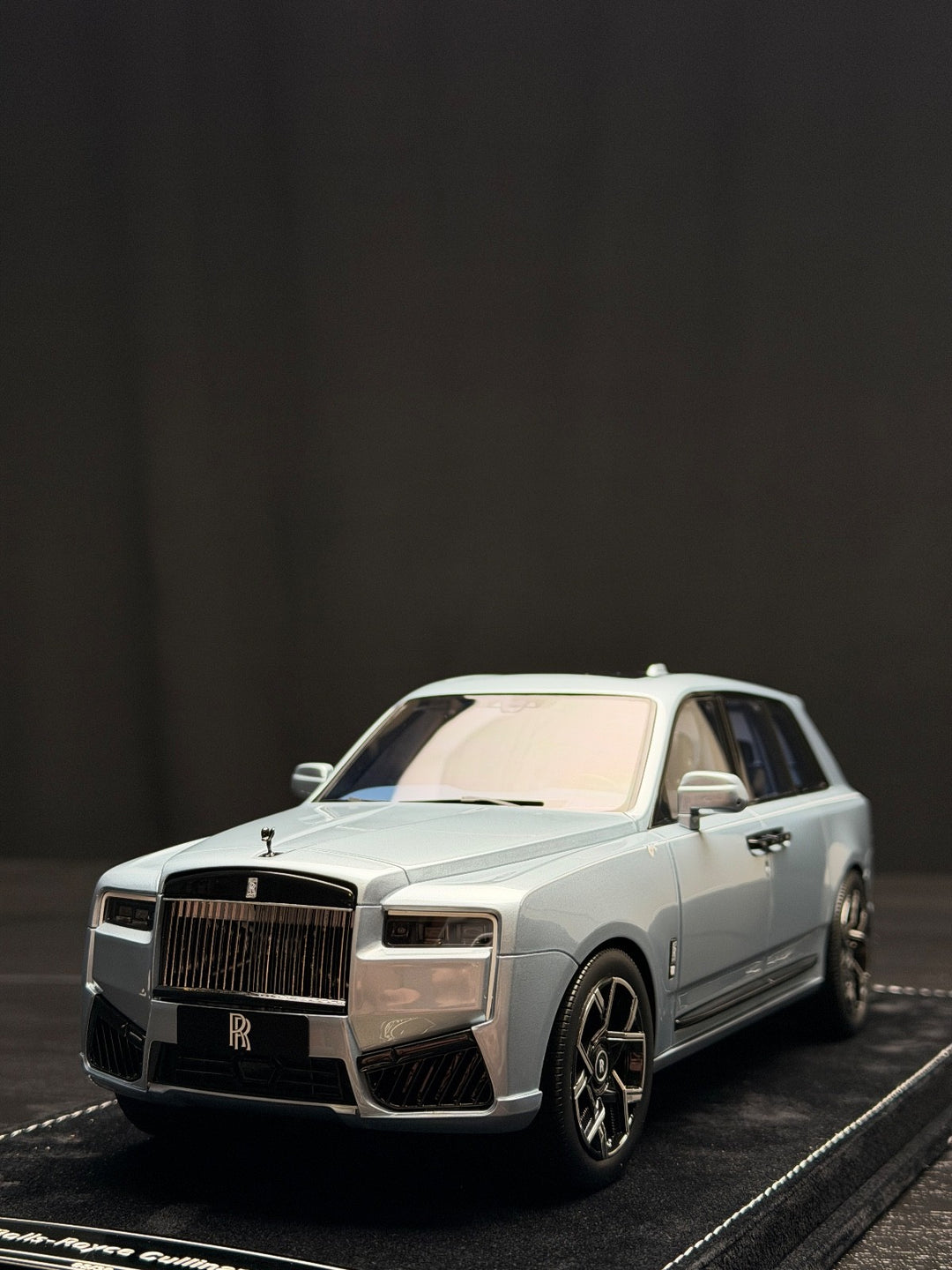 Rolls-Royce Cullinan Series II Black Badge (Sky Blue) [H&H] 1/18 scale