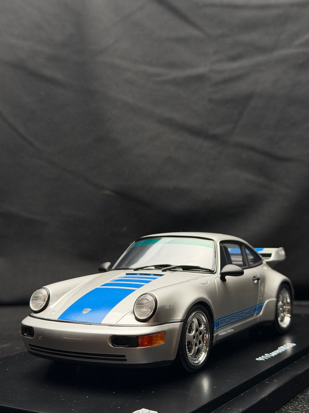 Porsche 911 Carrera RS 3.8 (Transformers) [Spark] 1:18 scale