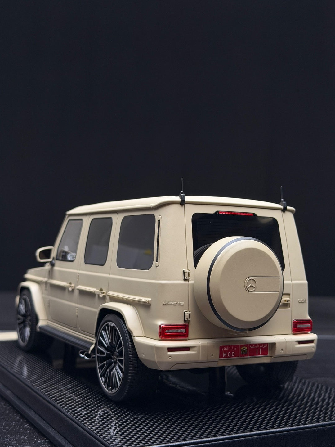 Mercedes-AMG G63 (Sheikh Hamdan, Ministry Of Defense) [Dino Model] 1/18 scale