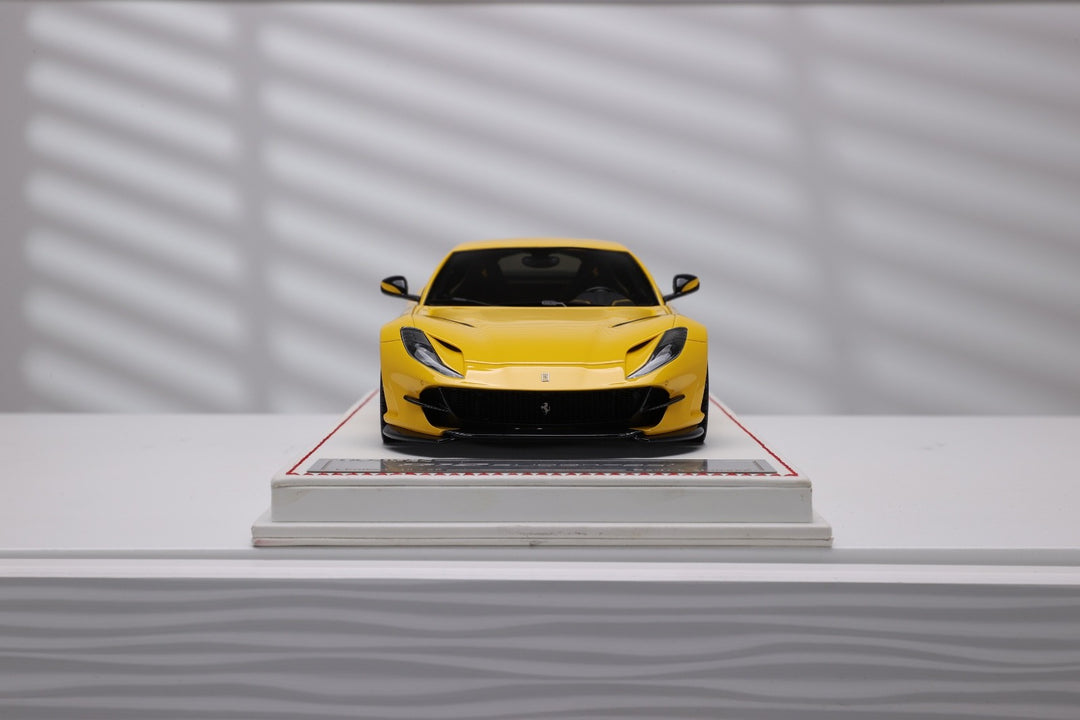 Ferrari 812 Superfast NOVITEC (Yellow) [Davis & Giovanni] 1/18 scale