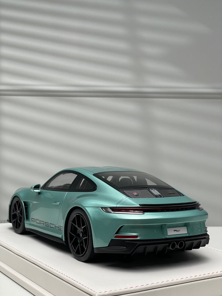 Porsche 911 S/T (Ice Blue/ Black Rims) [Ivy Merit Model] 1/18 scale