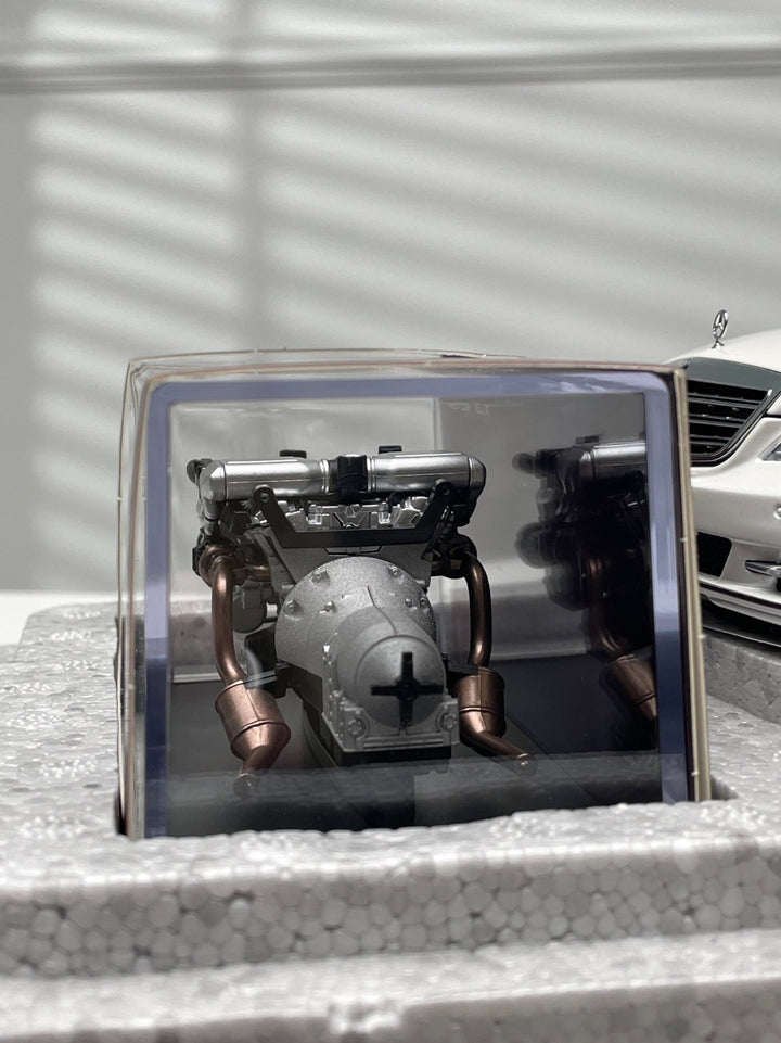 Mercedes-Benz S600 L (White) - With Engine and Crane [Motorhelix] 1:18 scale