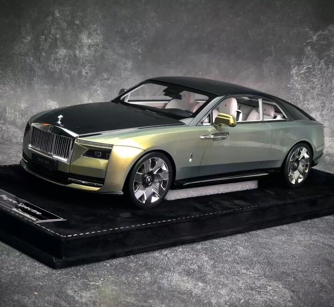 Rolls-Royce Spectre (Chameleon Green) [H&H] 1:18 scale