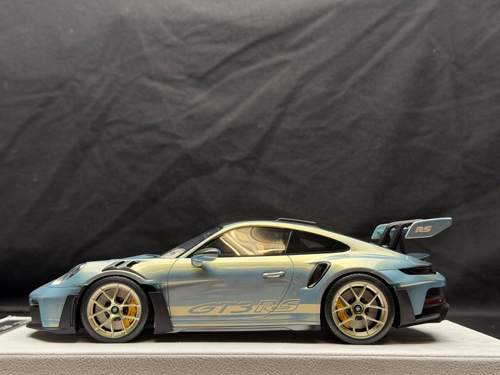 Porsche 911 GT3 RS (Urban Bamboo) [FuelMe Model] 1/18 scale