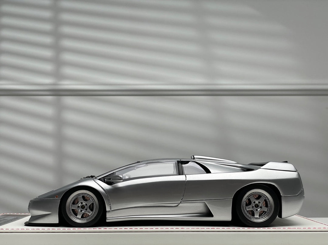 Lamborghini Diablo SE 35th Anniversary (Silver) [Auto Palace Model] 1/18 scale