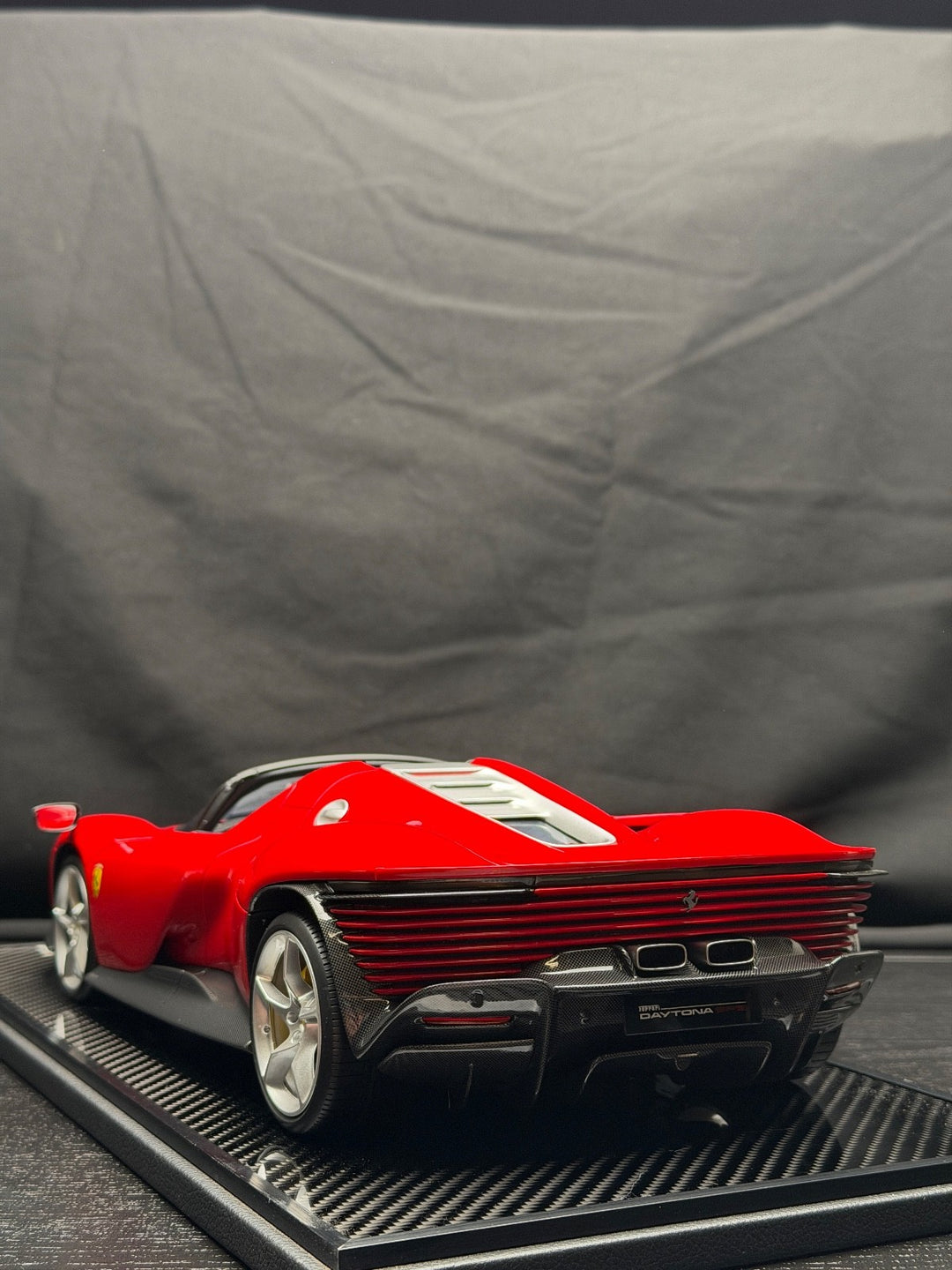 Ferrari Daytona SP3 (Rosso Corsa) [BBR] 1:12 scale