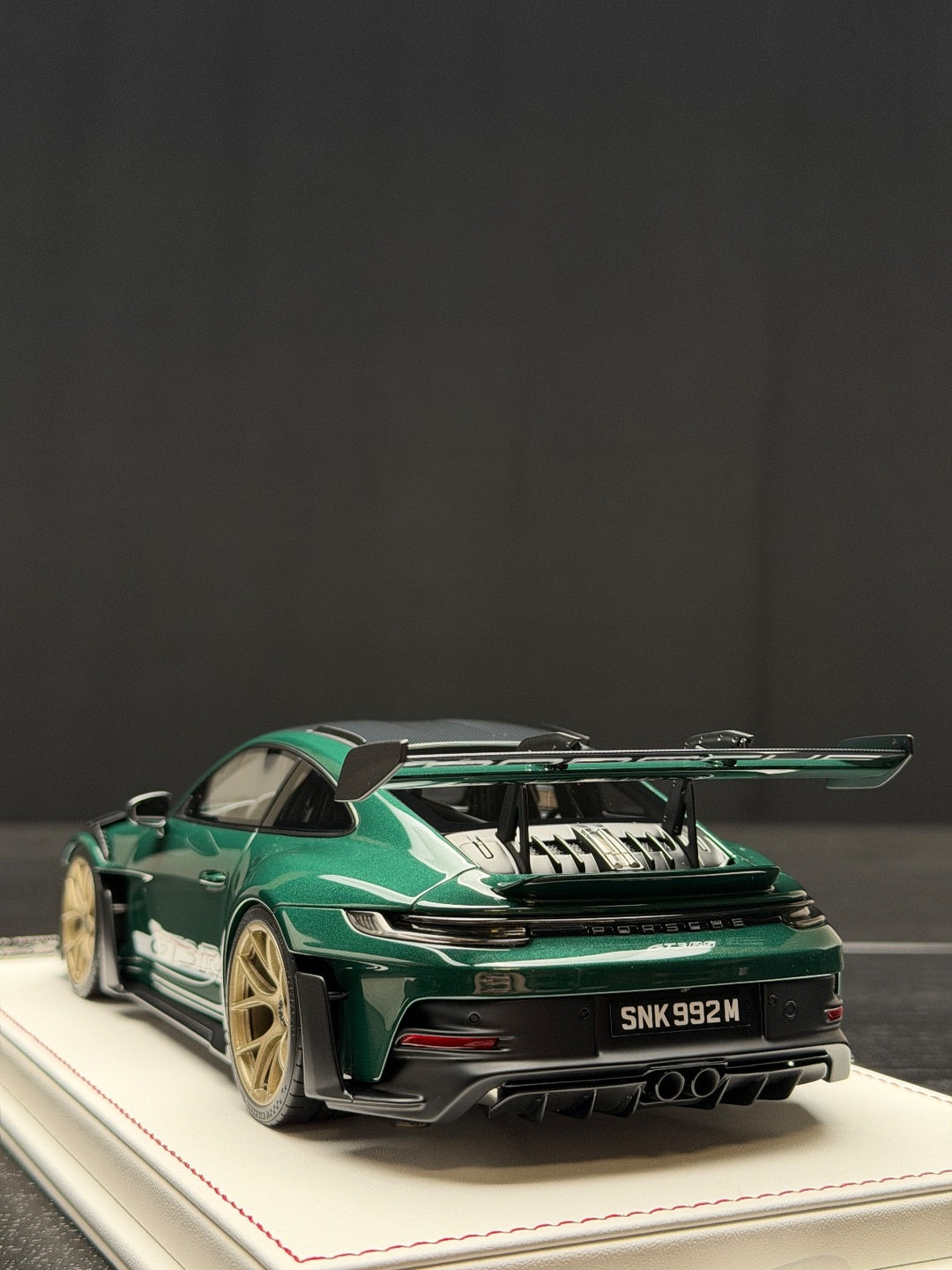 Porsche 911 GT3 RS (Metallic Dark Green) [Davis & Giovanni] 1:18 scale