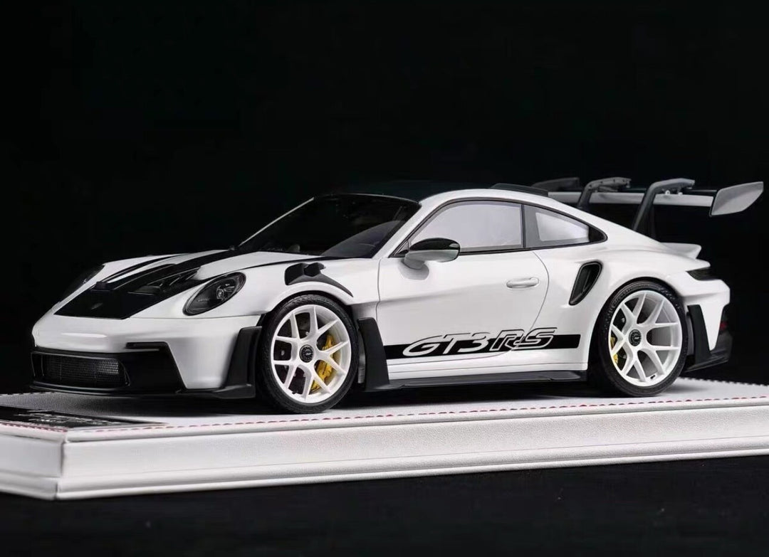 Porsche 911 GT3RS (Gloss White) [Davis & Giovanni] 1:18 scale