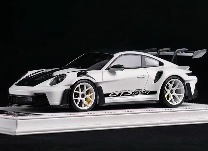Porsche 911 GT3RS (Gloss White) [Davis & Giovanni] 1:18 scale