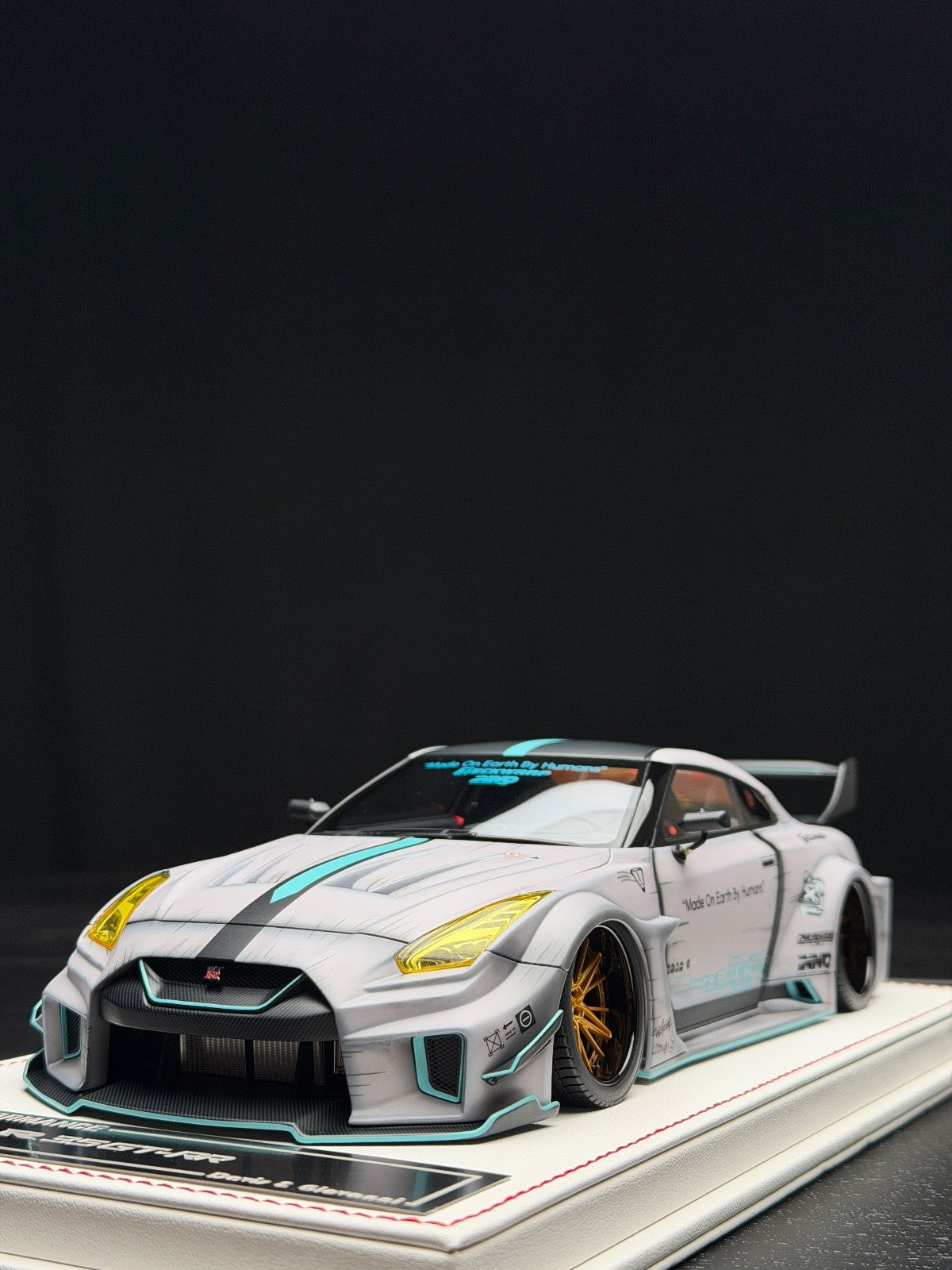 Nissan R35 GT-RR LBWK (Matte Gray/ Blue Accents) [Davis & Giovanni] 1 ...