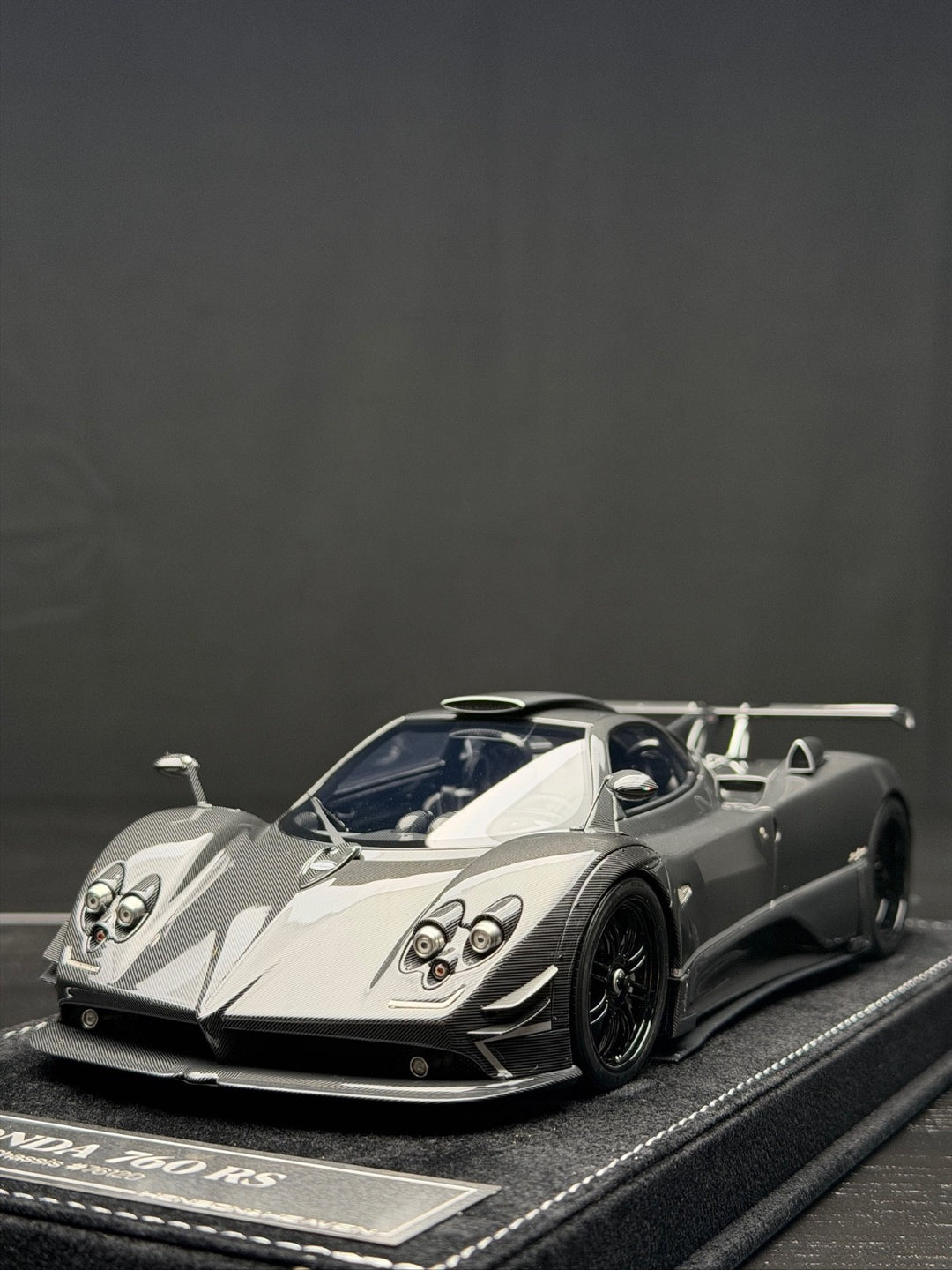 Pagani Zonda 760 RS (Carbon Fiber) [Henson&Heaven] 1/18 scale