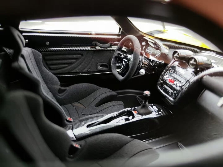 Pagani Zonda Cinque (Yellow/ Carbon) [Henson & Heaven] 1/18 scale