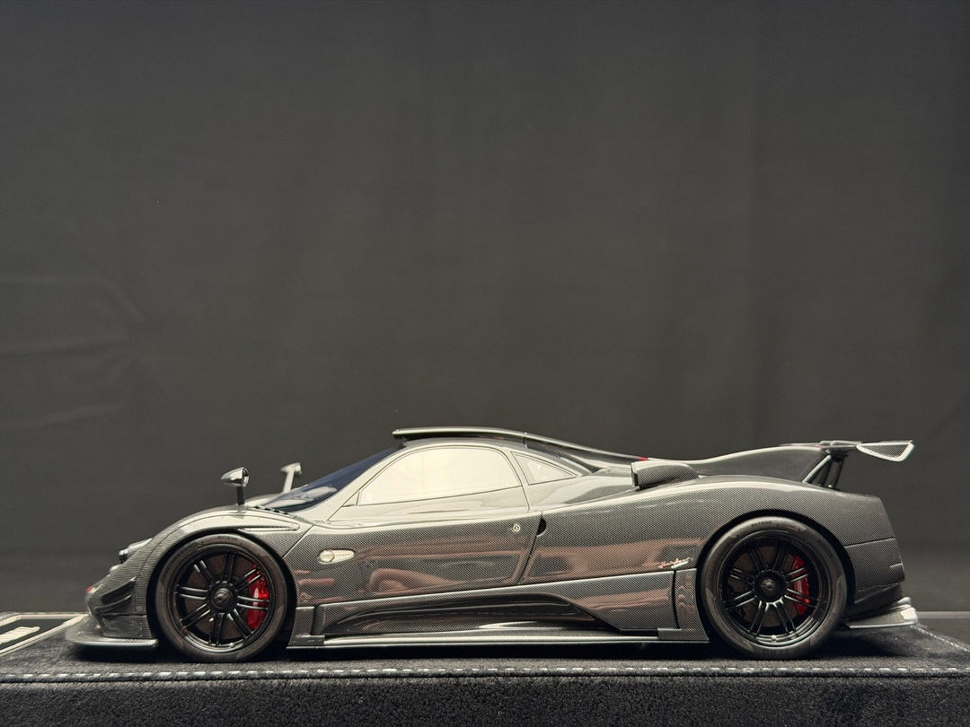 Pagani Zonda KAQ (Carbon Fiber/ Red Stripe) [Henson&Heaven] 1/18 scale