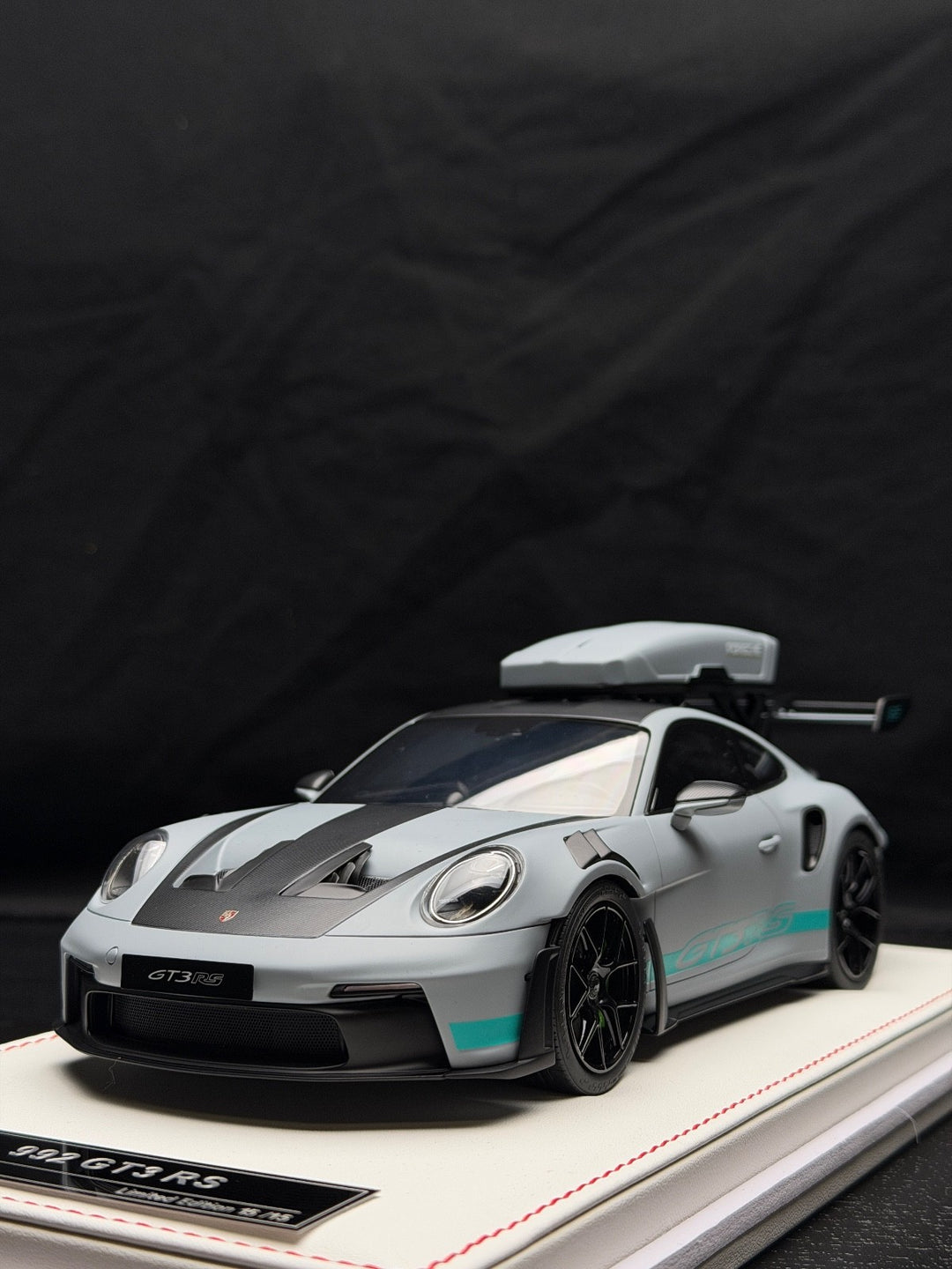 Porsche 911 GT3 RS w/ Roof Rack (Matte Gray/ Blue) [IVY Model] 1:18 scale
