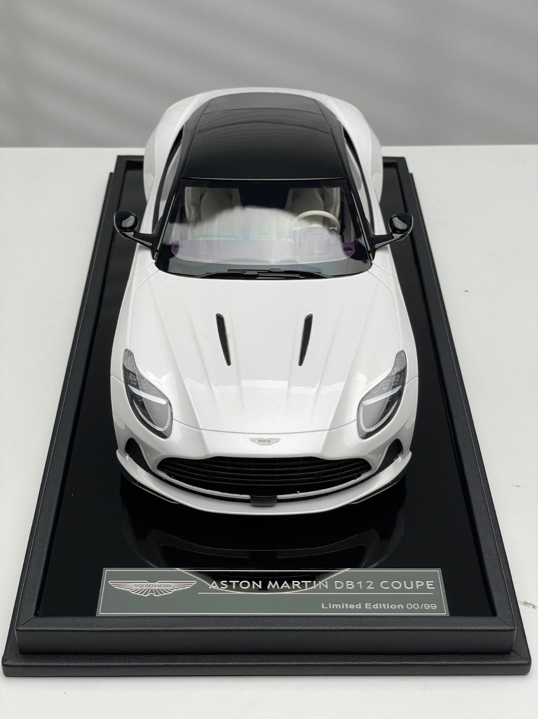 Aston Martin DB12 Coupe (White) [Motorhelix] 1/18 scale