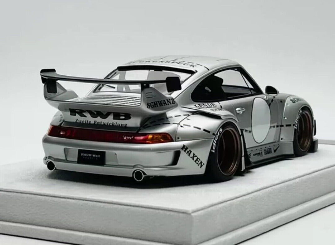 Porsche 911 993 RWB (Silver Phantom) [FuelMe Model] 1/18 scale