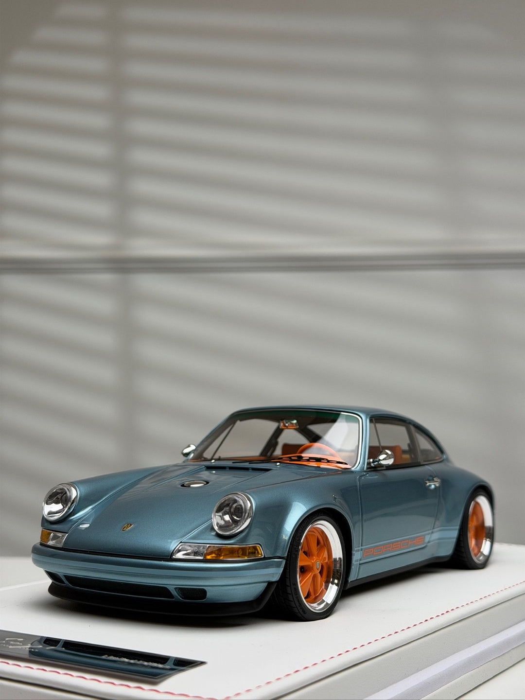 Porsche 911 Singer (Metallic Blue/ Orange) [IVY Merit Model] 1/18 scale