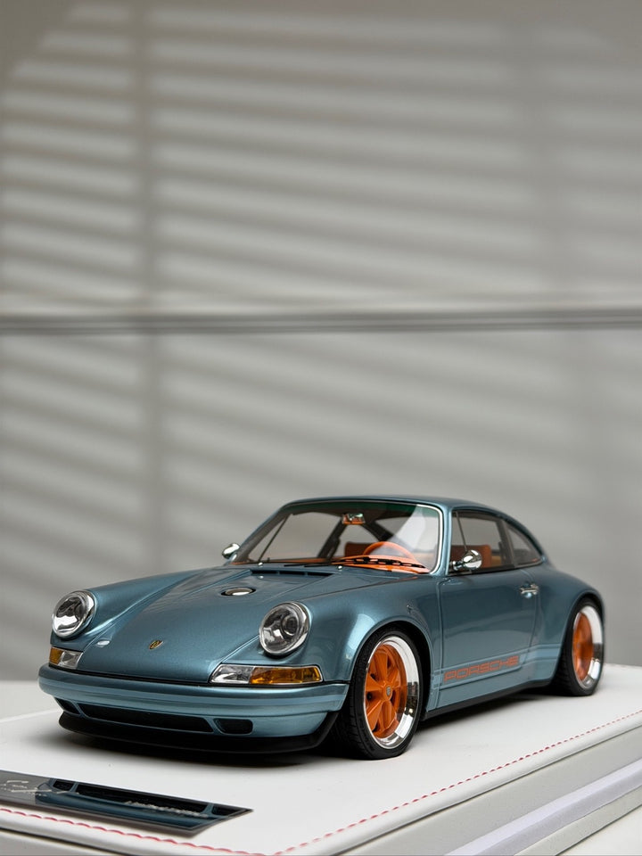 Porsche 911 Singer (Metallic Blue/ Orange) [IVY Merit Model] 1/18 scale