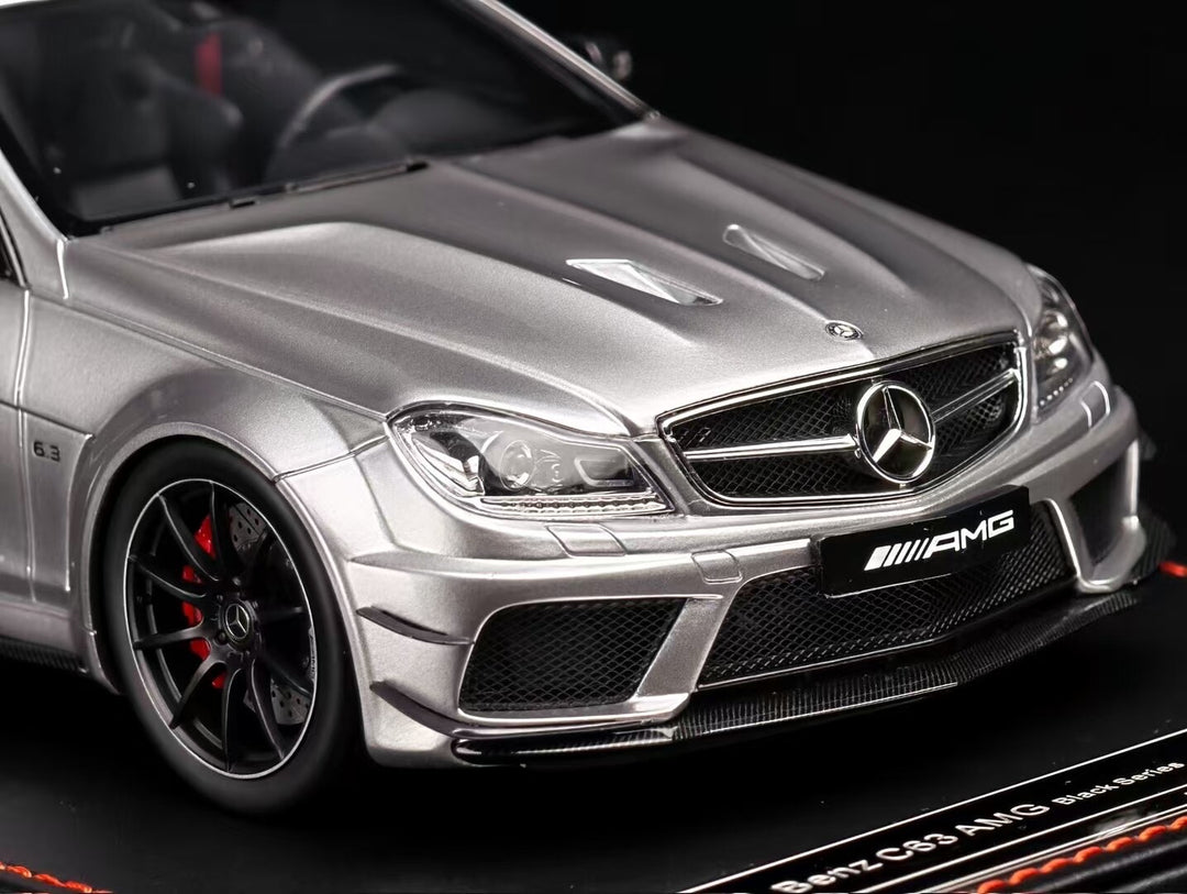 Mercedes-Benz AMG C63 Black Series (Silver) [Vehicle Art] 1/18 scale