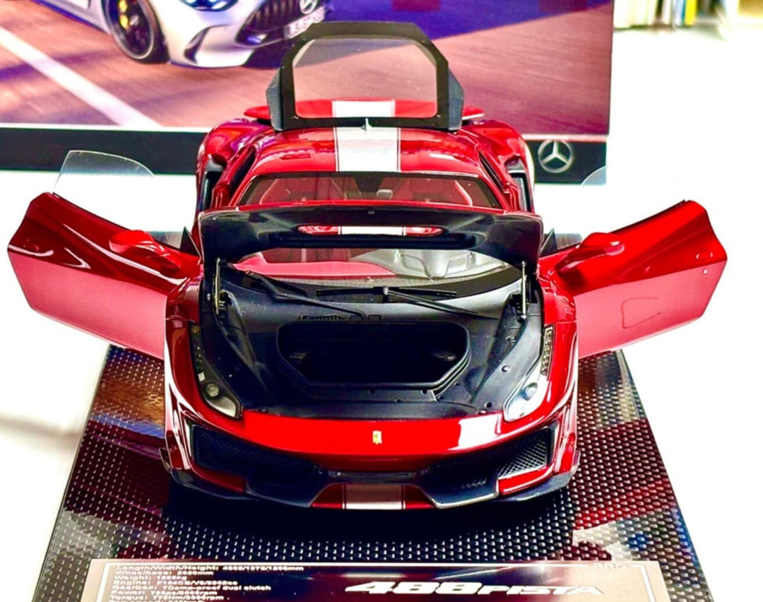 Ferrari 488 Pista (Red) [Dino Model] 1/18 scale