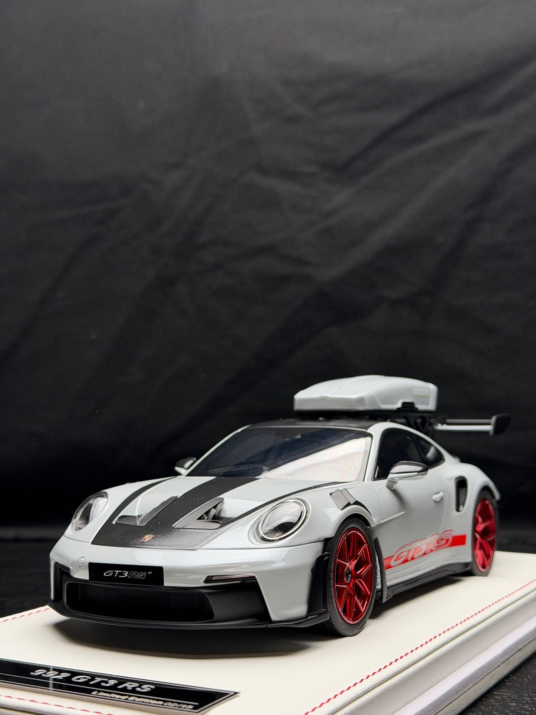 Porsche 911 GT3 RS w/ Roof Rack (Gray/ Red) [IVY Model] 1:18 scale