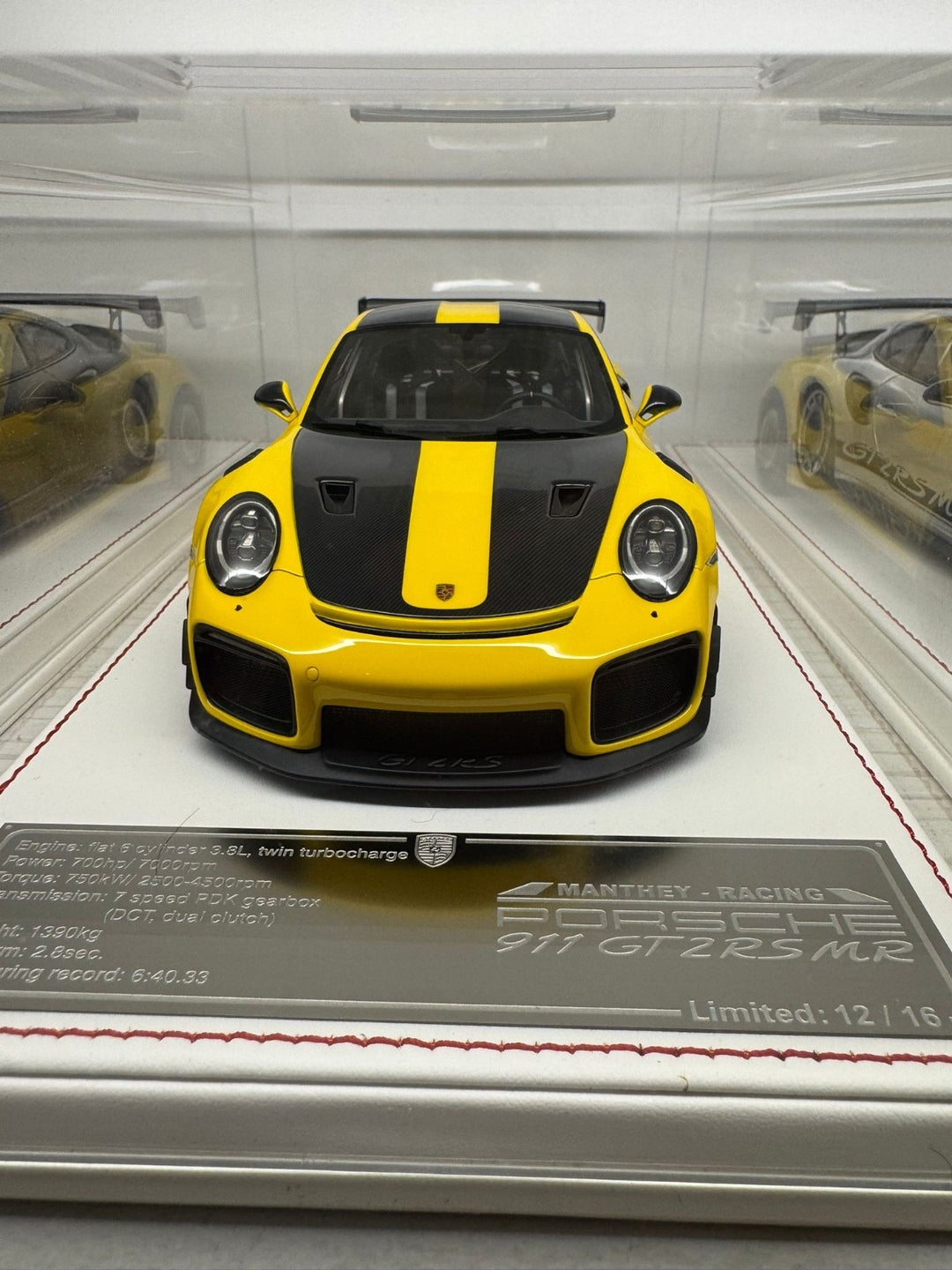 Porsche 911 GT2RS MR (Yellow/ Black) [Davis & Giovanni] 1:18 scale