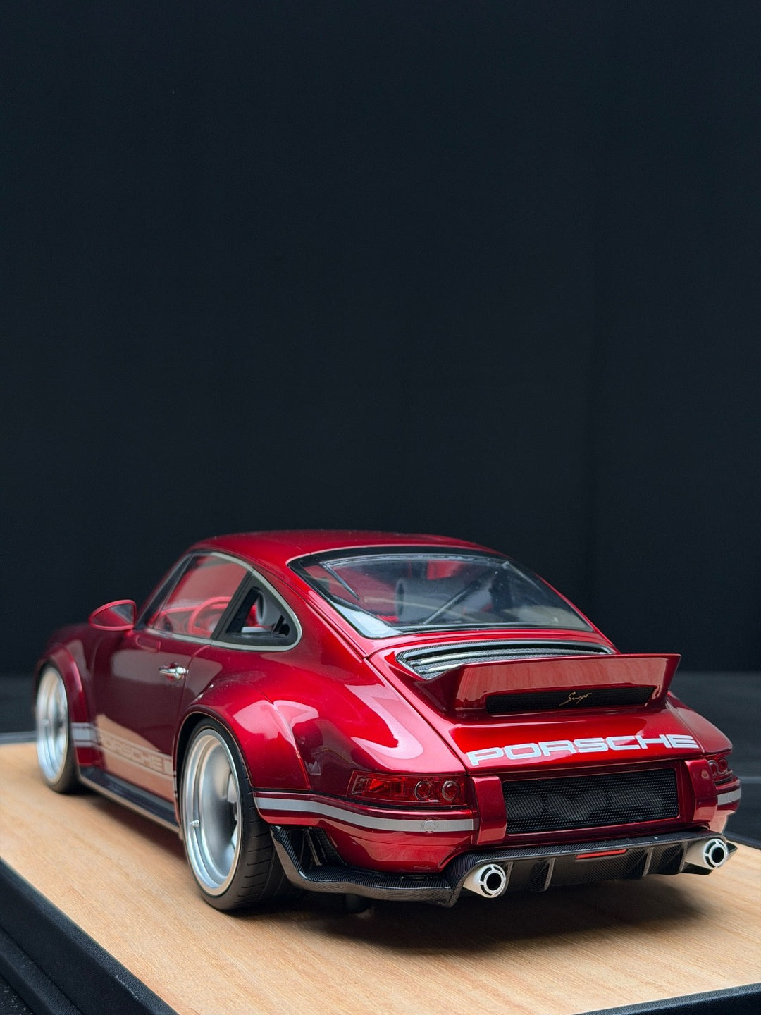 Porsche 911 Singer DLS (Red) [IVY Model] 1:12 scale