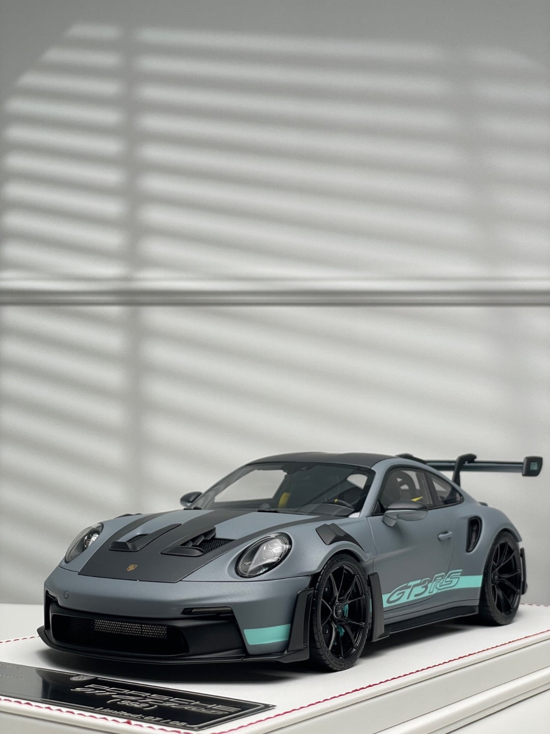 Porsche 911 GT3 RS (Matte Dark Gray/ Blue) [Davis & Giovanni] 1:18 scale