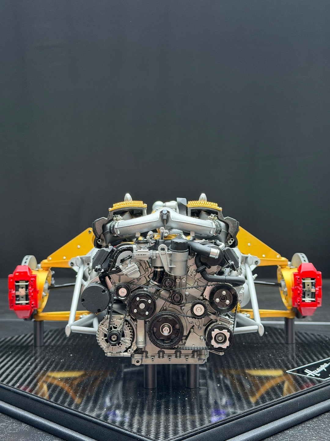 Pagani Huayra Engine [FrontiArt] 1/6 scale