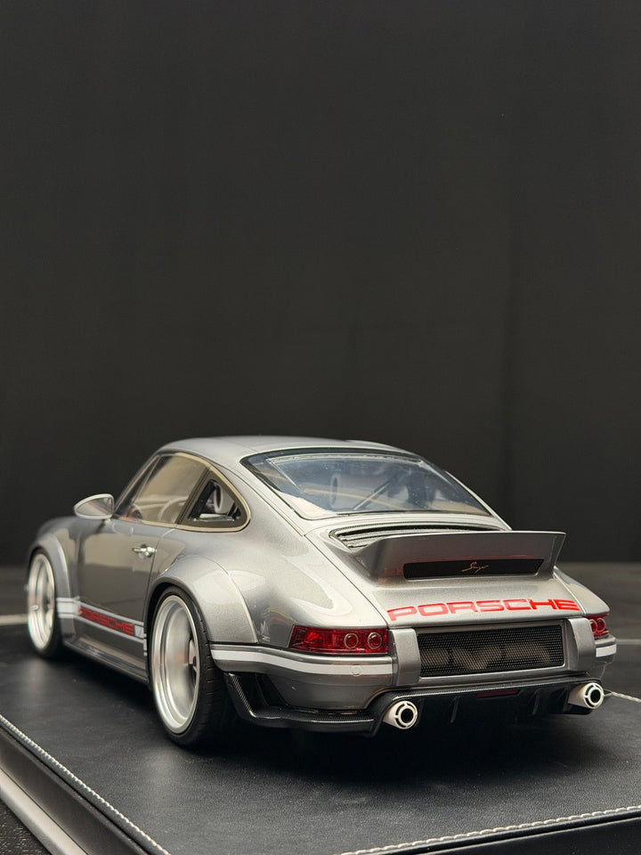 Porsche 911 Singer DLS (Silver) [IVY Model] 1:12 scale