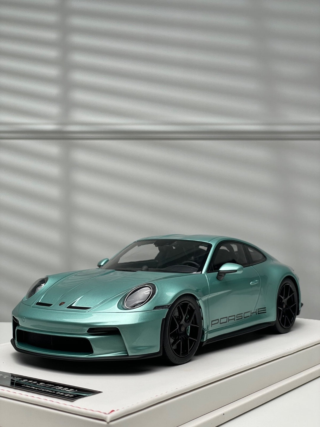 Porsche 911 S/T (Ice Blue/ Black Rims) [Ivy Merit Model] 1/18 scale
