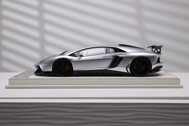 Lamborghini Aventador LBWK (Chrome Silver) [Davis & Giovanni] 1/18 scale