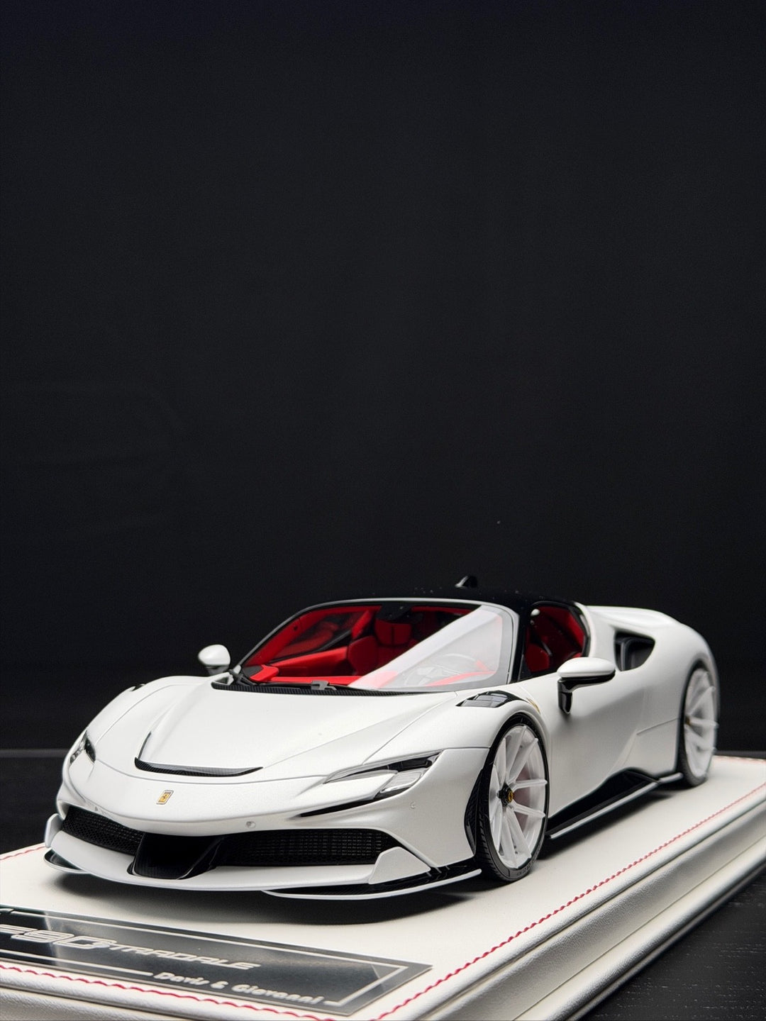 Ferrari SF90 Stradale NOVITEC (Matte White) [Davis & Giovanni] 1:18 scale