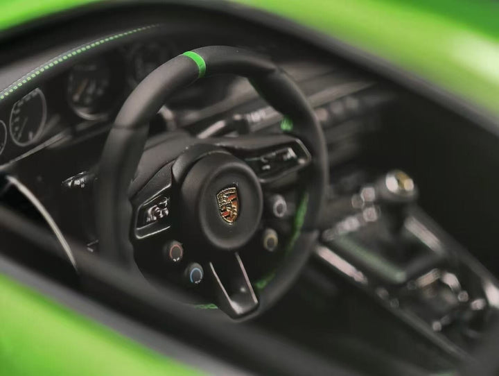 Porsche 911 GT3RS (Metallic Green) [Davis & Giovanni] 1:18 scale