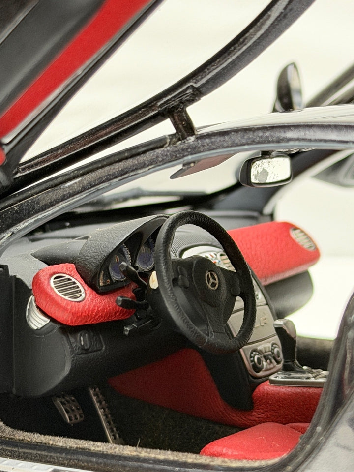 Mercedes-Benz SLR McLaren (Dark Gray) [CMC] 1:18 scale