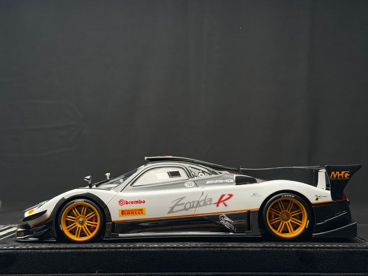 Pagani Zonda Revolution (White/ Carbon) [Henson&Heaven] 1/18 scale