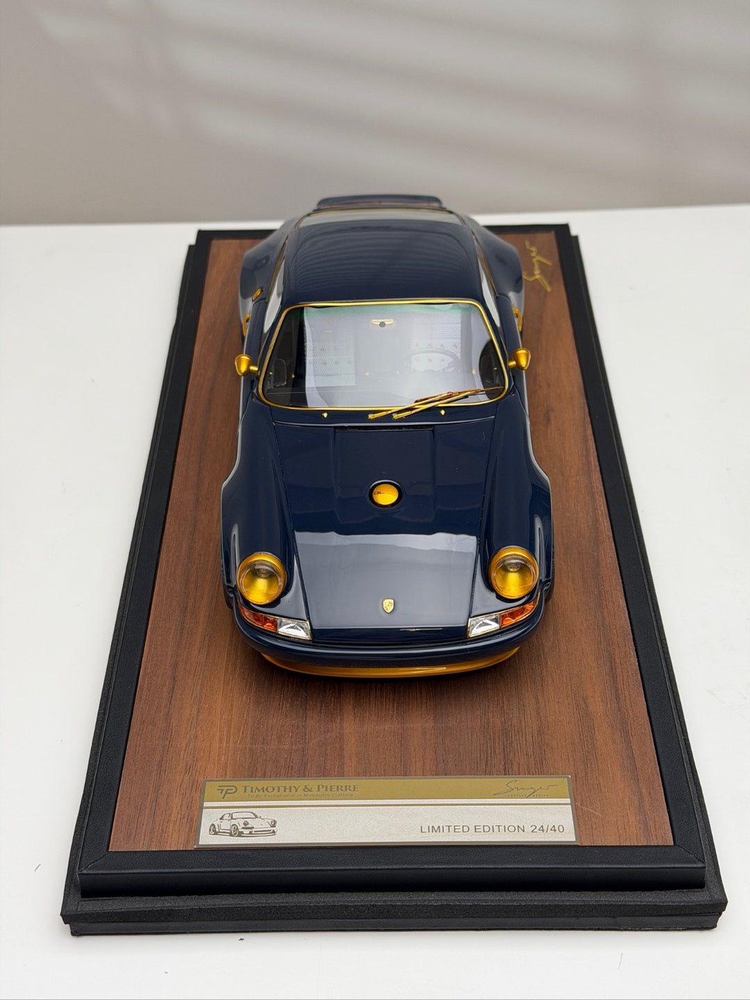 Porsche 911 Singer (Dark Blue/ Gold) [Timothy & Pierre] 1/18 scale