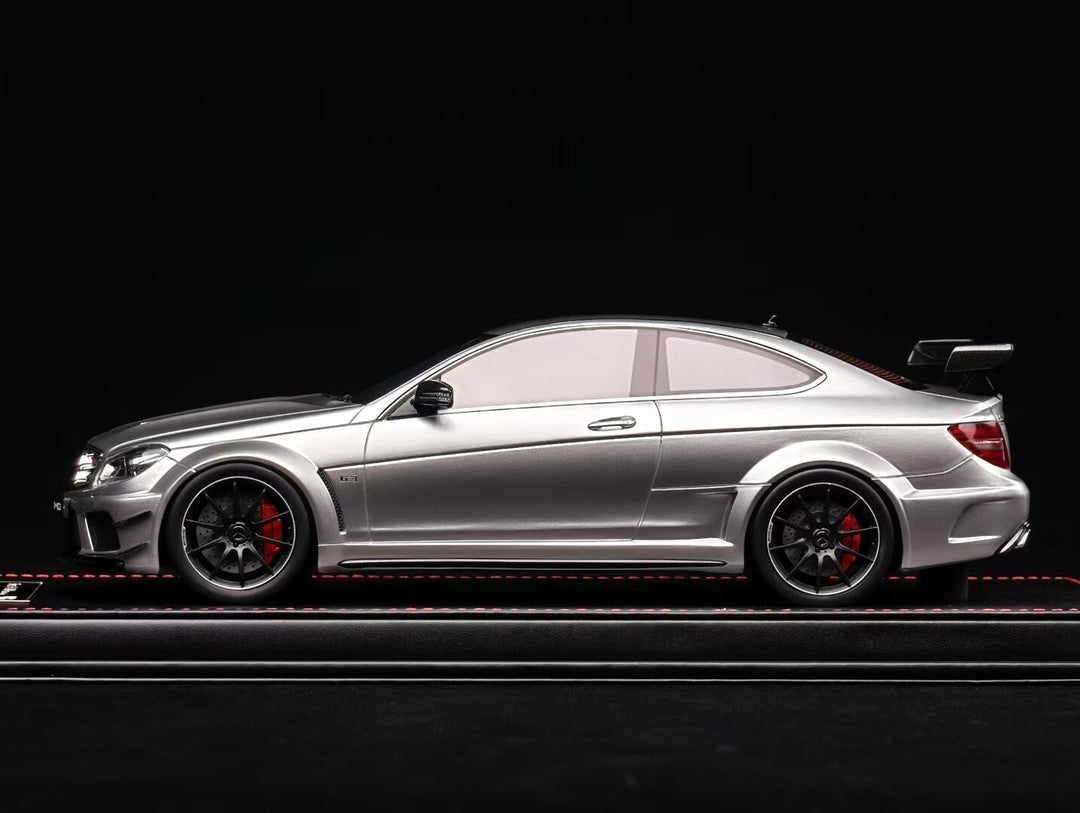 Mercedes-Benz AMG C63 Black Series (Silver) [Vehicle Art] 1/18 scale