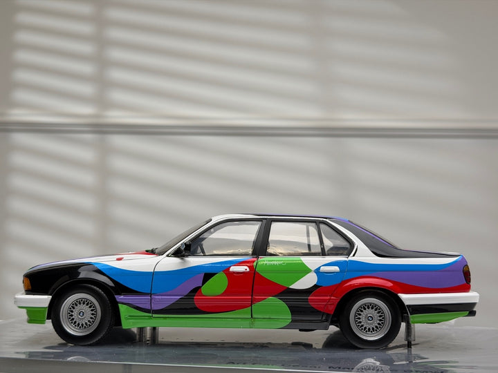 BMW 730i (Cesar Manrique - Art Car) [MINICHAMPS] 1/18 scale