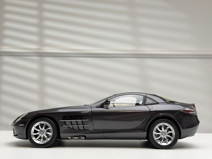Mercedes-Benz SLR McLaren (Dark Gray) [CMC] 1:18 scale