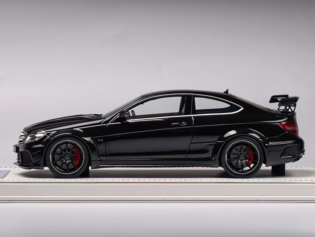 Mercedes-Benz AMG C63 Black Series (Black) [Vehicle Art] 1/18 scale