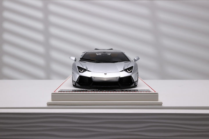 Lamborghini Aventador LBWK (Chrome Silver) [Davis & Giovanni] 1/18 scale