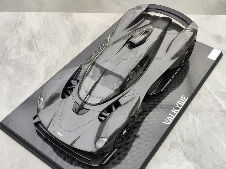 Aston Martin Valkyrie (Full Carbon Fiber) [Fronti-Art] 1:8 scale