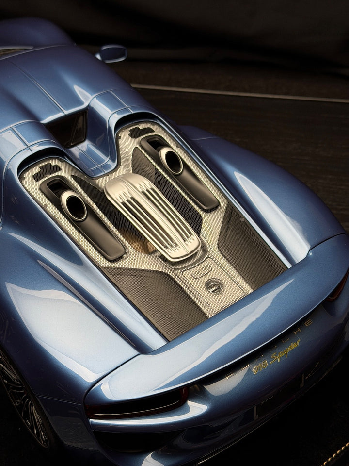 Porsche 918 Spyder (Metallic Light Blue) [H&H] 1:8 scale