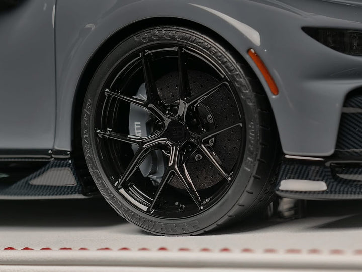 Bugatti Chiron Pur Sport (Dark Gray) [Davis & Giovanni] 1:18 scale