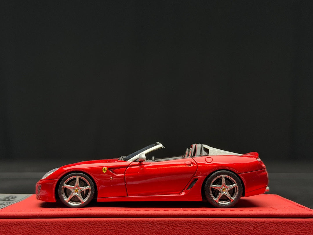 Ferrari SA Aperta (Paris Auto Show 2010) [BBR Deluxe] 1:43 scale
