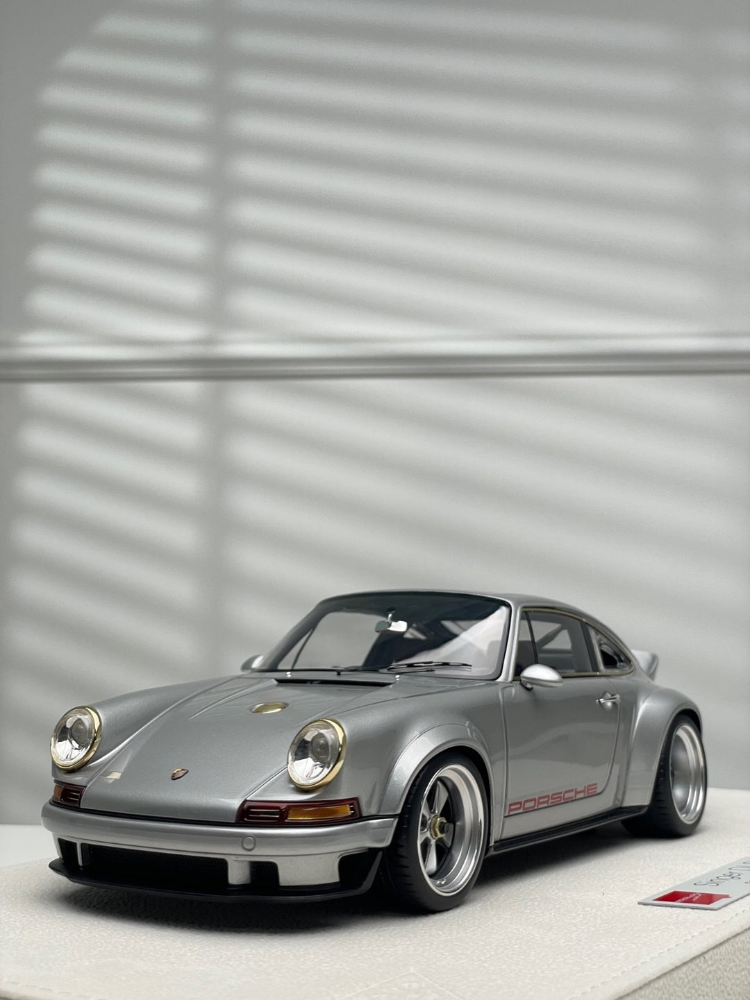 Porsche 911 Singer DLS ("Racer X" Silver) [Make up Eidolon] 1/18 scale